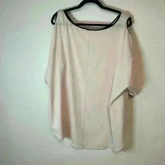 Sprese tan and black open sleeve blouse size 1X - Picture 5 of 7